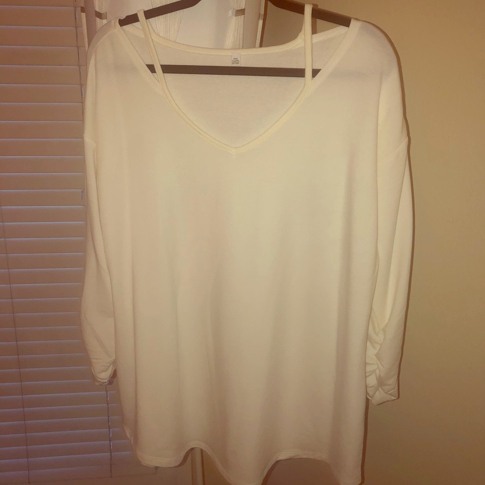 NWOT. Light sweater